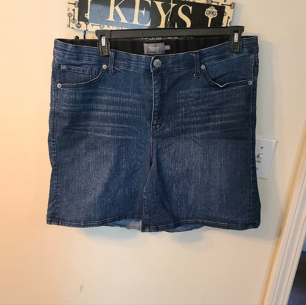 Sz 20 Torrid High Rise Shorts